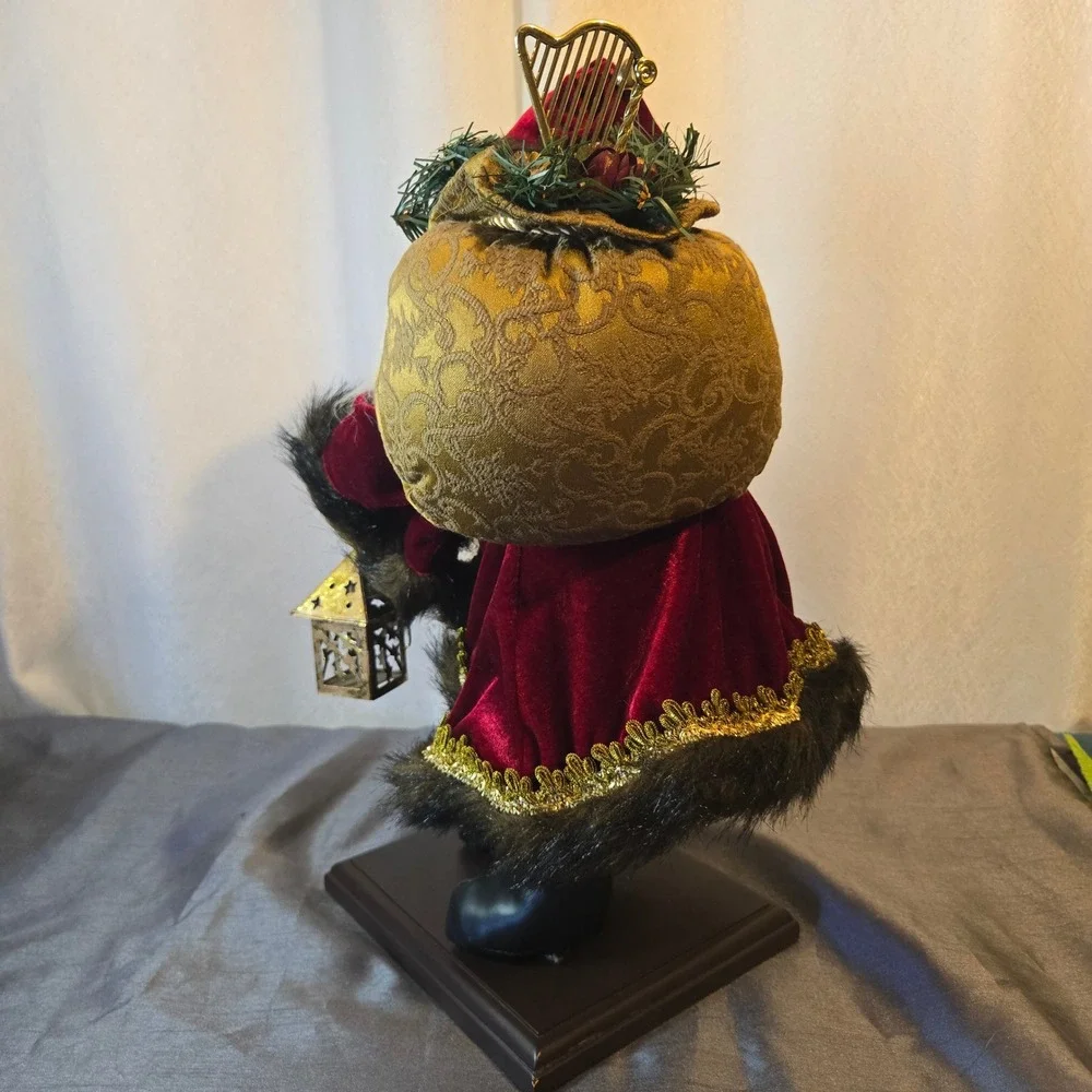 Old‎ World Santa Christmas 18